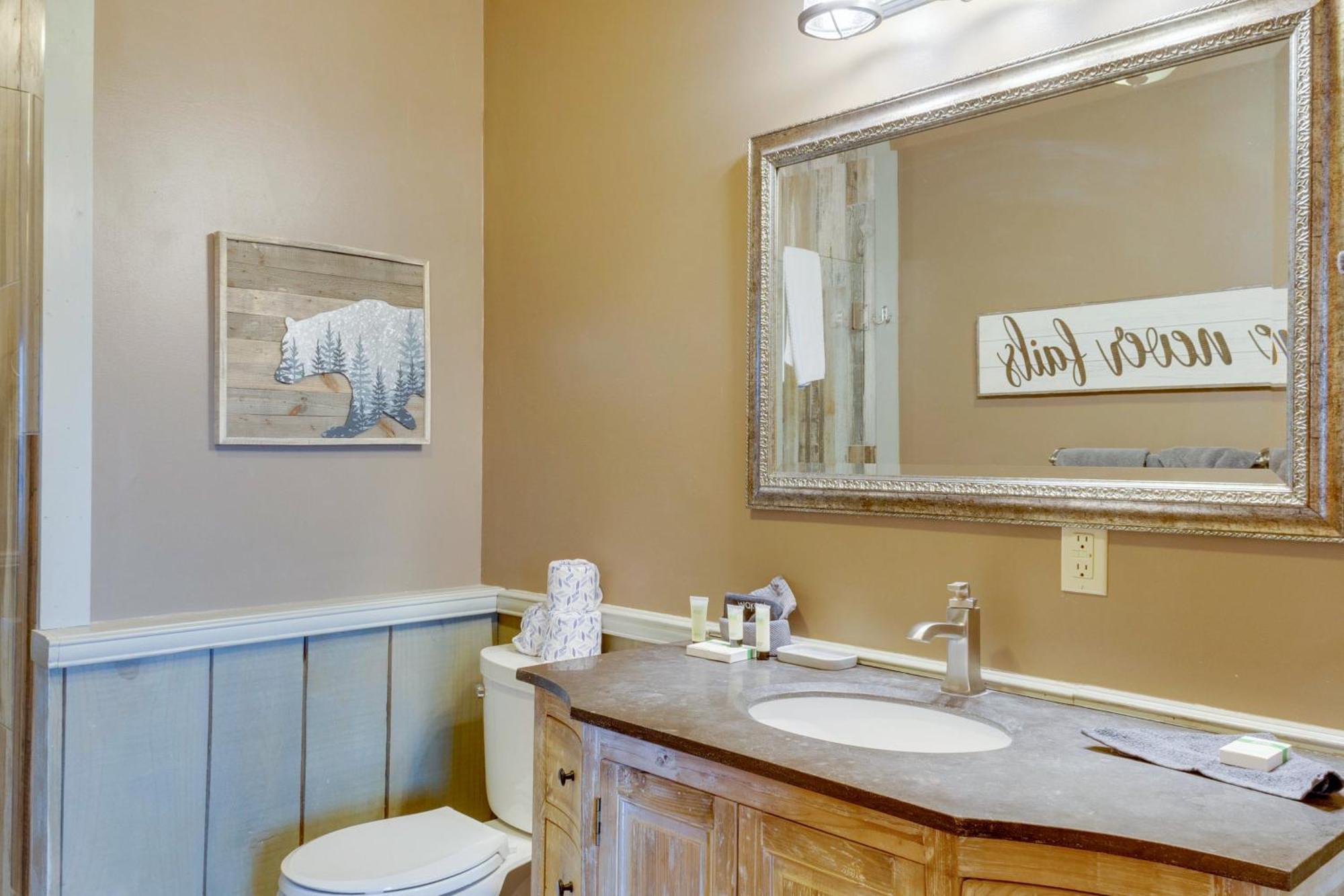 Spacious Gatlinburg Cabin With Hot Tub And Game Room! 외부 사진